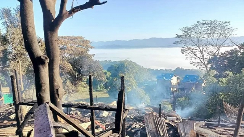 পুড়ে যাওয়া কটেজ