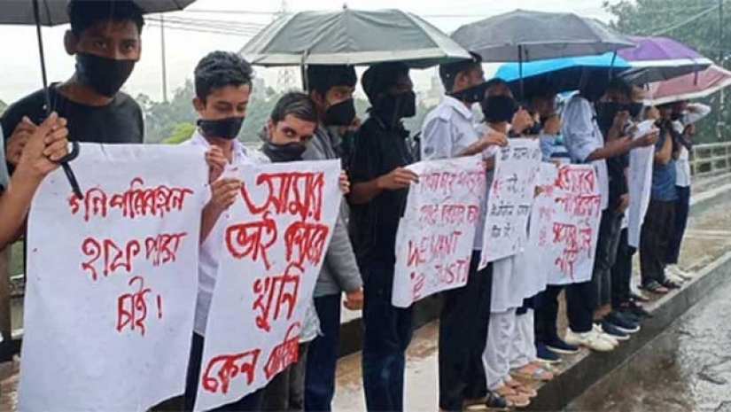 শিক্ষার্থীদের কর্মসূচি বৃৃষ্টির কারণে বিরতি