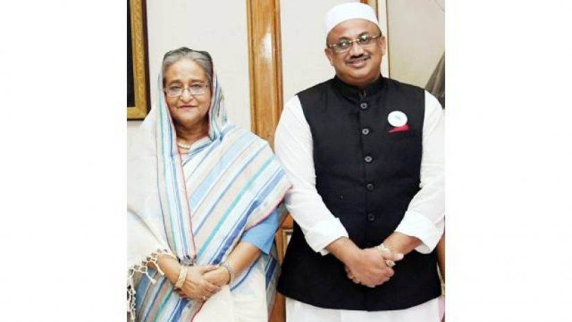 প্রধানমন্ত্রীর সঙ্গে ডা. মুরাদ