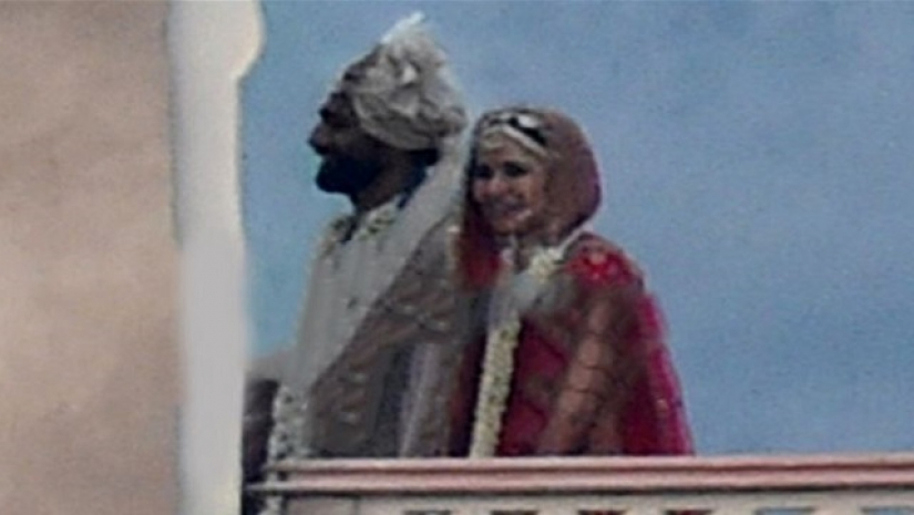 সাত পাকে বাঁধা পড়লেন ভিকি-ক্যাটরিনা