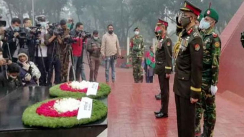 রাষ্ট্রপতি ও প্রধানমন্ত্রীর পক্ষ থেকে মিরপুর শহীদ বুদ্ধিজীবী স্মৃতিসৌধে শ্রদ্ধা নিবেদন
