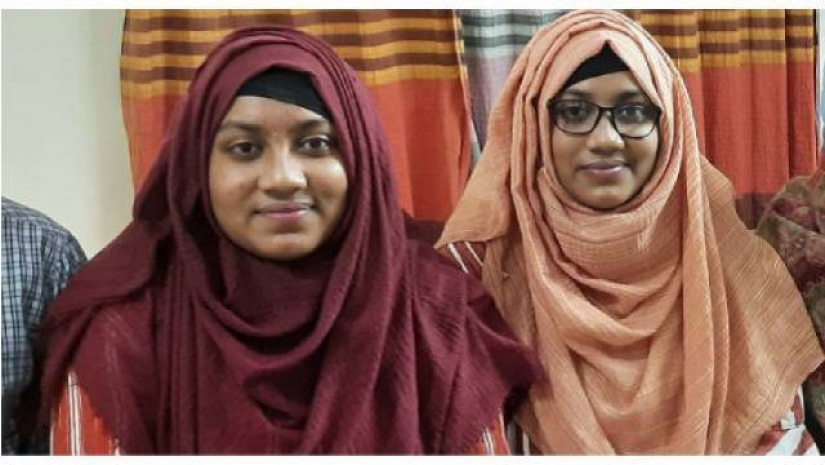 দুই জমজ বোন অতুন হক অর্থী ও অবনী হক অর্পা