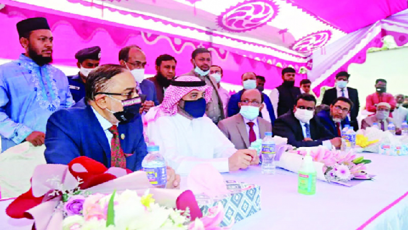 অনুষ্ঠানে উপস্থিত বাংলাদেশে নিযুক্ত সৌদি আরবের রাষ্ট্রদূত ঈসা বিন ইউসুফ আল দুহাইলান