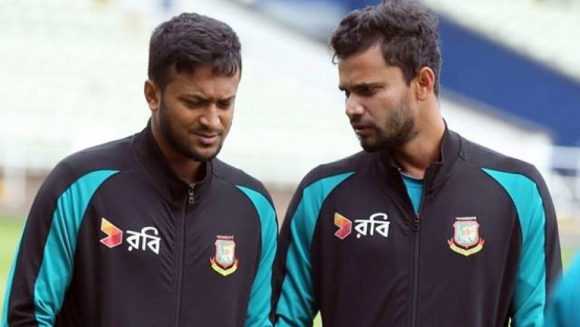 সাকিব-মাশরাফি