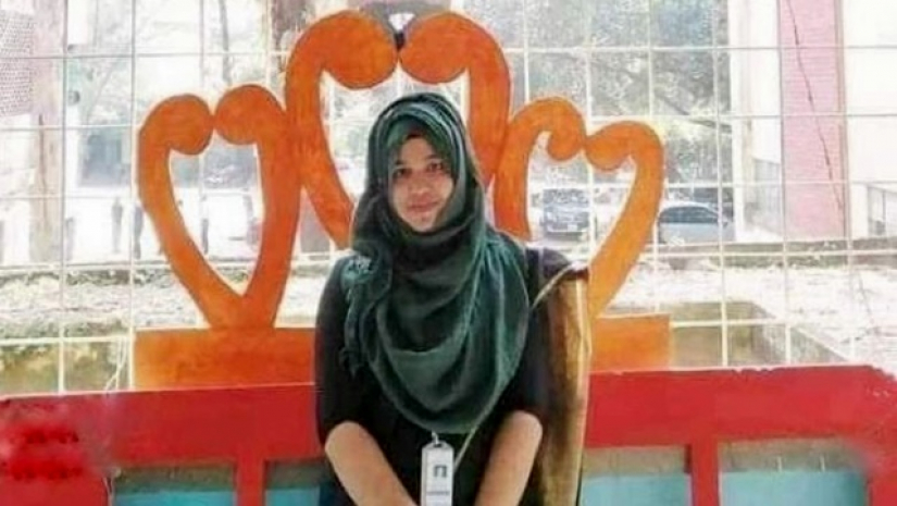 ছাত্রী শারমিন সুলতানা তুলি