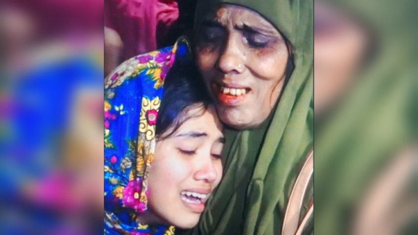 নানির সাথে কান্নায় ভেঙে পড়েছেন হাফসা
