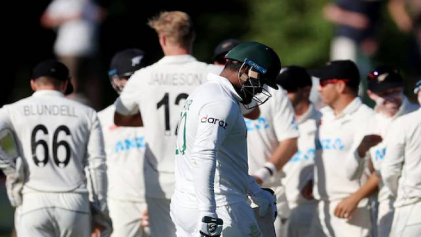 ইনিংস পরাজয়ের শঙ্কায় বাংলাদেশ