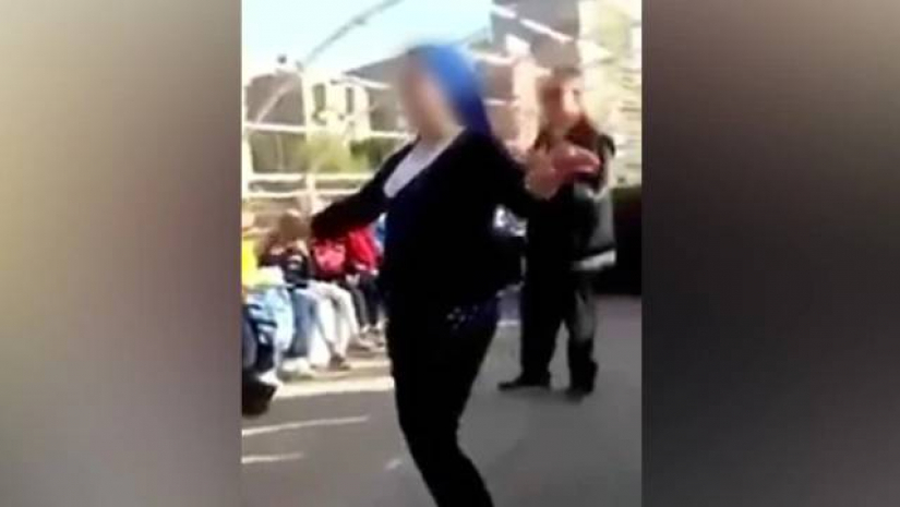 ভাইরাল হওয়া ভিডিও থেকে নেওয়া