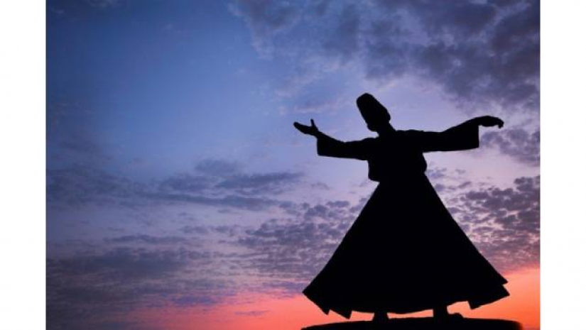 সুফি নৃত্য: ভালোবাসার এক রহস্যময় অভিব্যক্তি