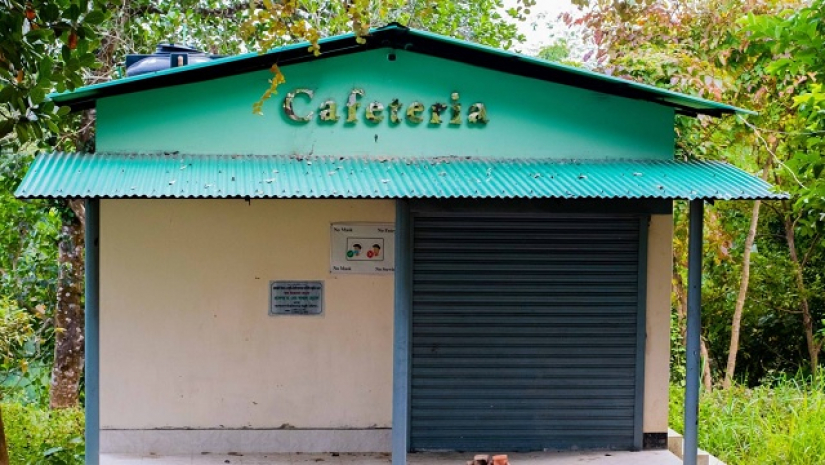 বন্ধ রাবিপ্রবির ক্যাফেটেরিয়া