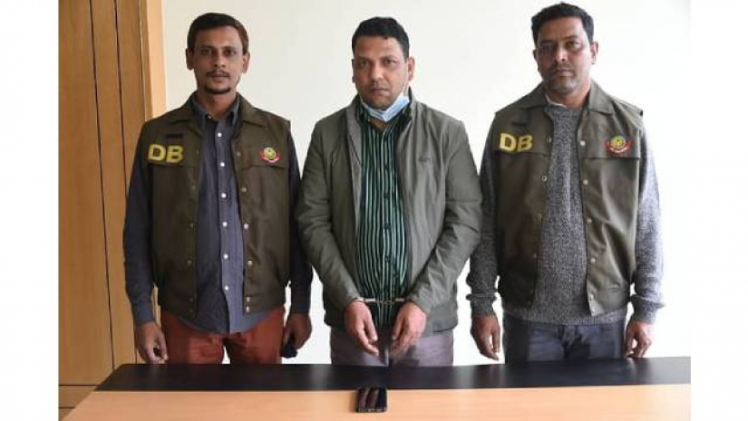 আটক তারেক সরকার