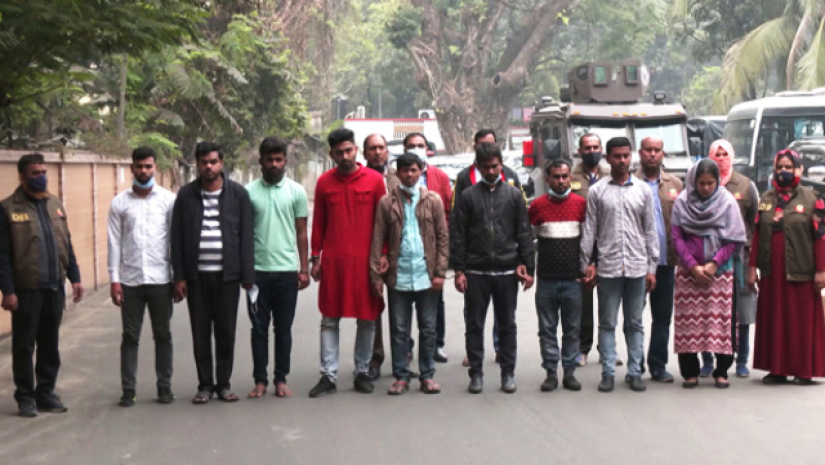 নিয়োগ পরীক্ষার প্রশ্নফাঁস, ঢাবি শিক্ষার্থী-জনপ্রতিনিধিসহ গ্রেপ্তার ১০