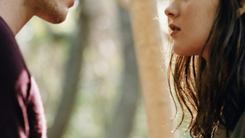 প্রেমিকা মৃত শুনেই পালালো প্রেমিক