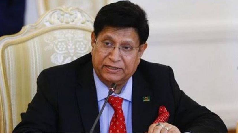 এ কে আব্দুল মোমেন