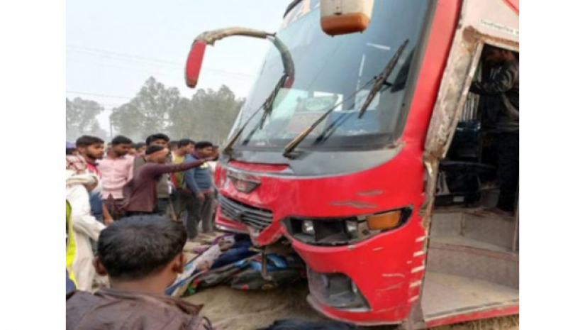 দুর্ঘটনার কবলে পড়া বাস