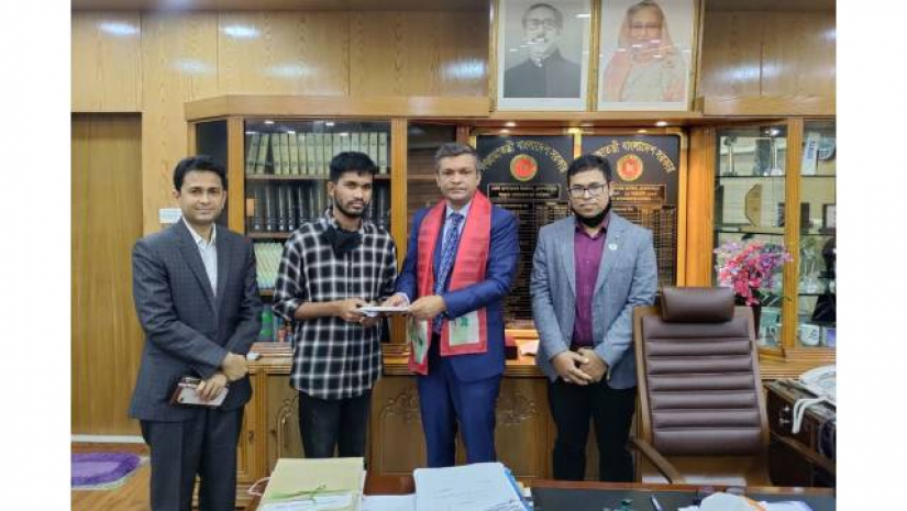 ঢাকা বিশ্ববিদ্যালয় ছাত্র সৌরভ