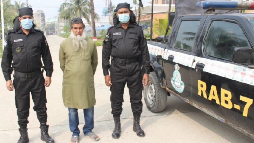 ২০ বছর ছদ্মবেশে থাকার পর র‍্যাবের জালে ফাঁসির আসামি