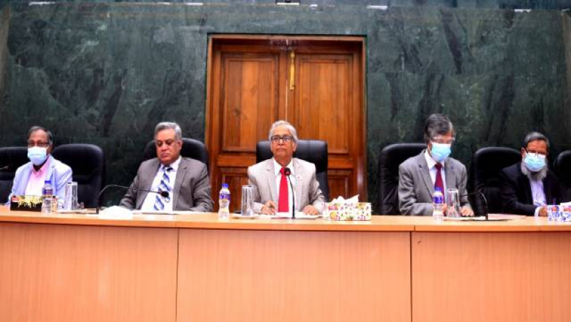 ঢাবিতে শিক্ষার মানোন্নয়নে আসন সংখ্যা পুনর্নির্ধারণ