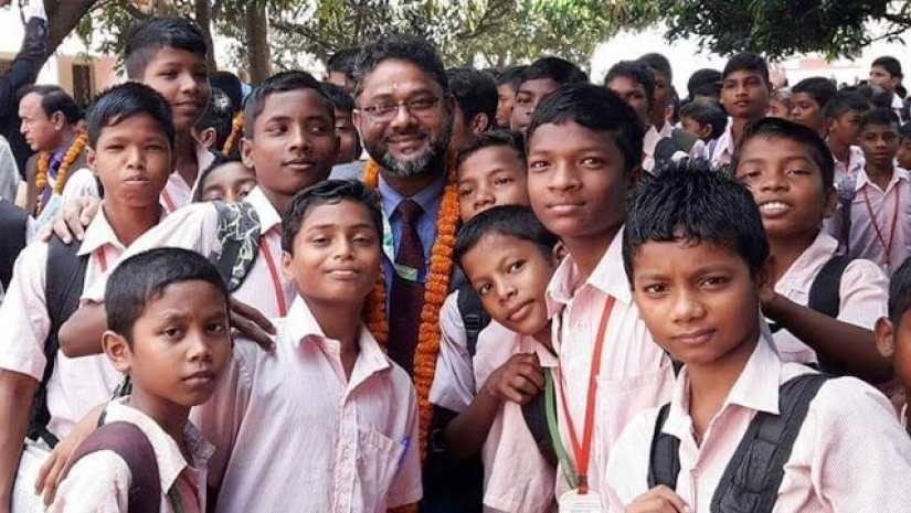 ভারতে সনাতন ধর্মের শিক্ষার্থীদের সঙ্গে ড. ফরিদ