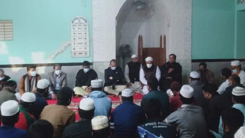 হিমেল স্মরণে জোহা হলে মোনাজাত