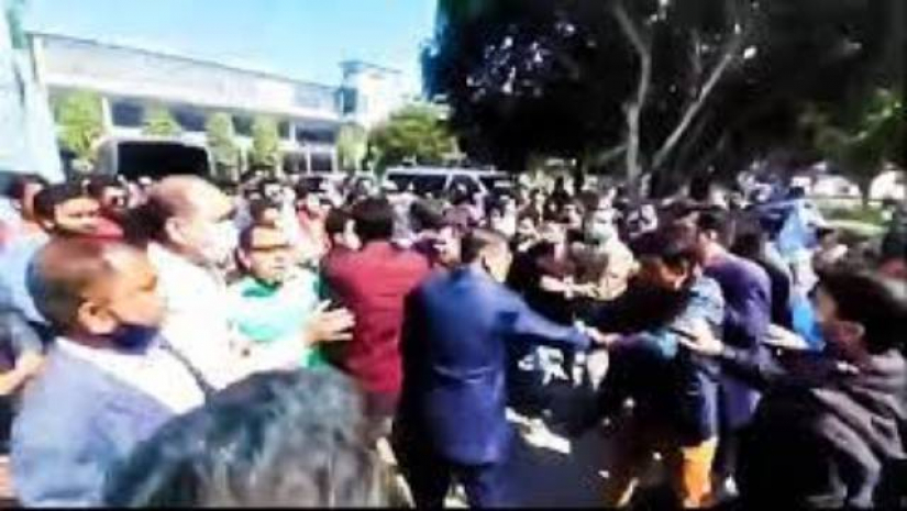 কৃষিবিদ দিবসের অনুষ্ঠানে ছাত্রলীগের হামলা, ১০ কর্মকর্তা আহত