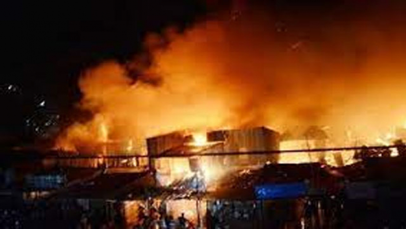 নীলক্ষেতে আগুন