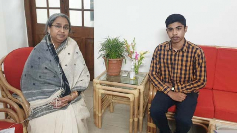 শিক্ষামন্ত্রীর সাথে রায়হান