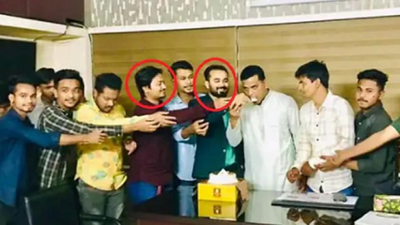 পলাতক আসামিদের নিয়ে জন্মদিনের কেক কাটলেন ওসি
