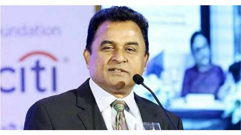 অর্থমন্ত্রী আ হ ম মুস্তফা কামাল