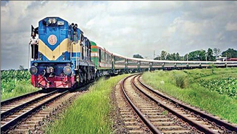 বদলে যাচ্ছে অনলাইনে ট্রেনের টিকিট কাটার নিয়ম