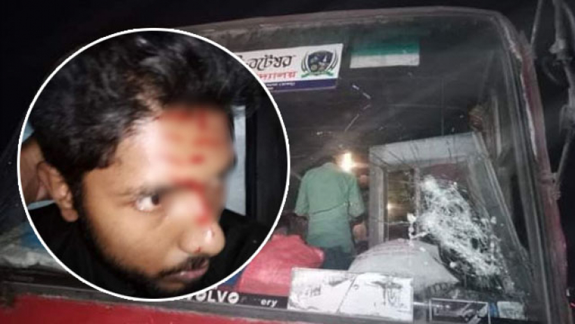 ঢাবির বাসে হামলা