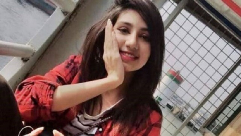 কলেজছাত্রী সামিয়া আফরান জামাল প্রীতি