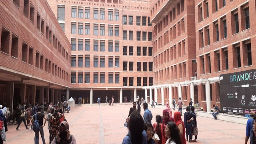 ইস্ট ওয়েস্ট বিশ্ববিদ্যালয়