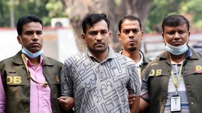 ডিবির হাতে আটক মাসুম