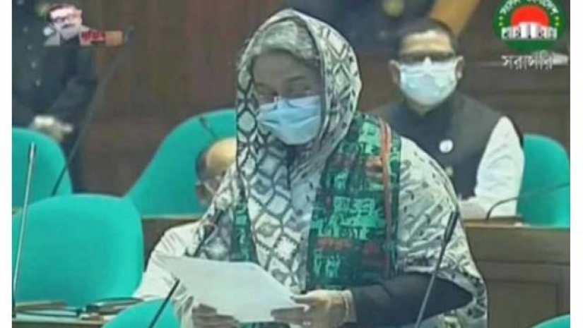 সংসদে শিক্ষামন্ত্রী