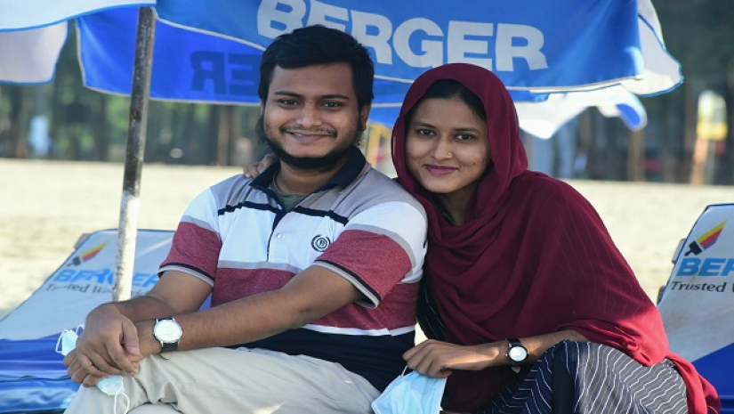 মাসুদ পারভেজ ও স্ত্রী তহুরা