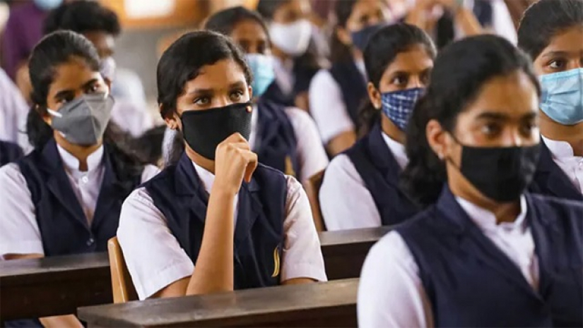 উচ্চ মাধ্যমিকের পরীক্ষার্থী