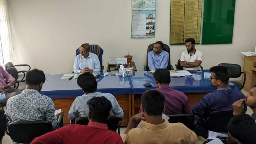 ইবি শিক্ষকদের সংবাদ সম্মেলন