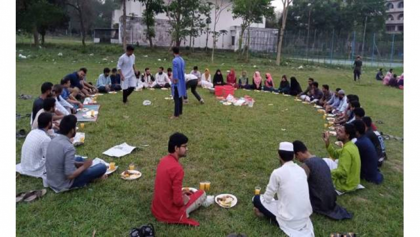 ইবির সাদ্দাম হোসেন হলের মাঠের দৃশ্য