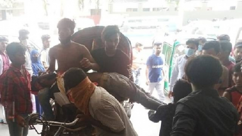 নিউ মার্কেট সংঘর্ষ: ২ জন আইসিইউতে