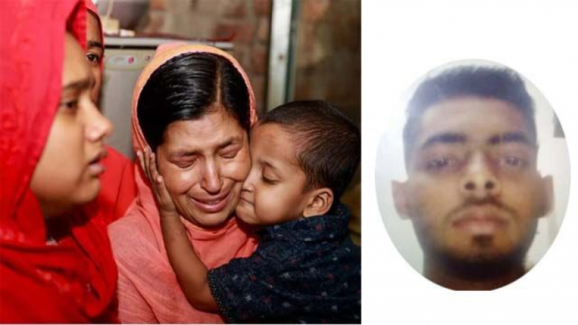 ছোট ছেলেকে কোলে নিয়ে অঝোরে কাঁদছেন নাহিদের মা