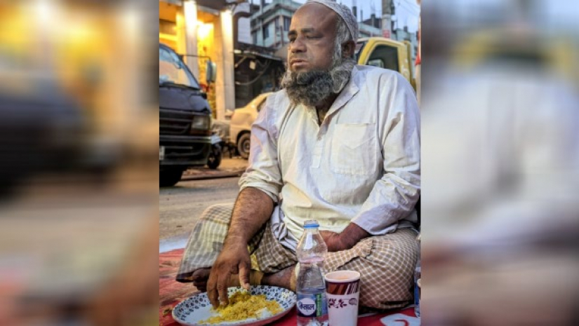 ইফতারে আসা সেই ব্যক্তি 