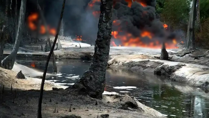 তেল শোধনাগারে বিস্ফোরণ