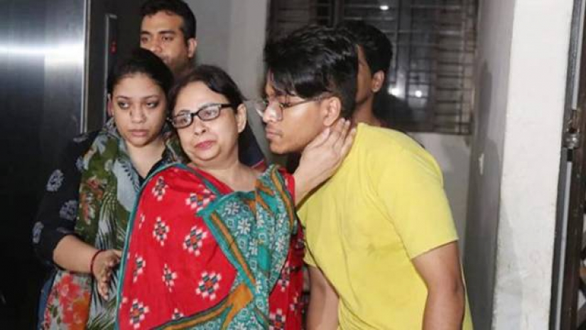 সৈয়দা রত্না ও তার সন্তান 