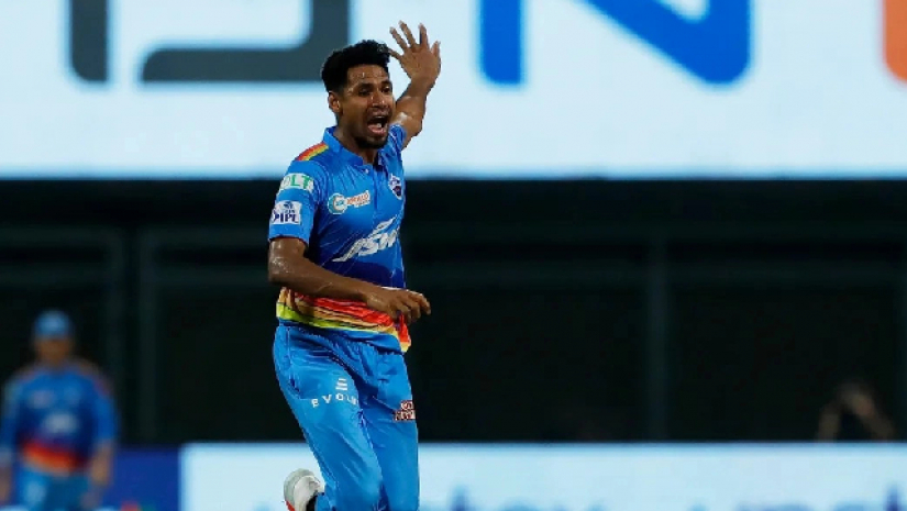 এক ওভারে ৩ উইকেট নিলেন মুস্তাফিজ