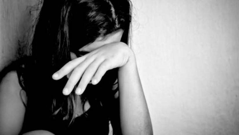 ভাইকে গাছের সঙ্গে বেঁধে বোনকে ধর্ষণ