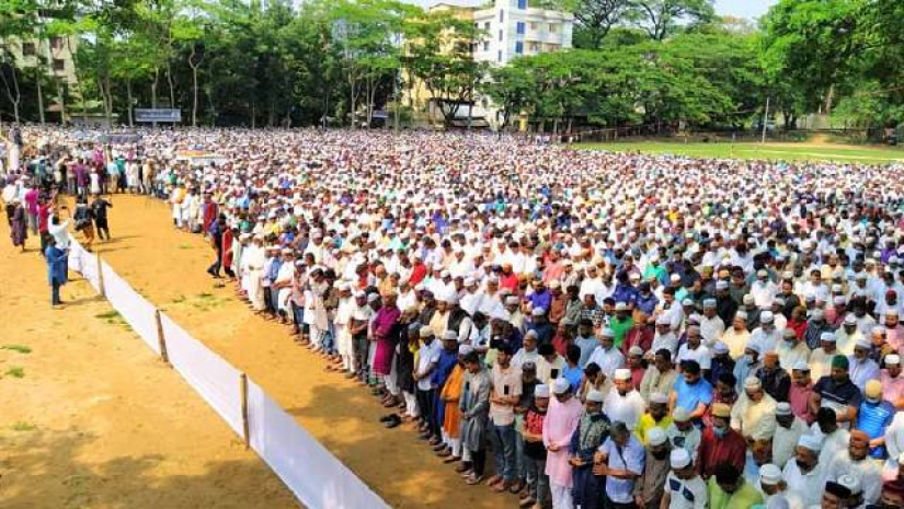সিলেট আলিয়া মাদ্রাসা মাঠে মুহিতের জানাজায় মানুষের ঢল