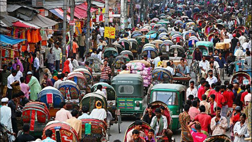 রাজধানীর নিম্ন আয়ের মানুষ