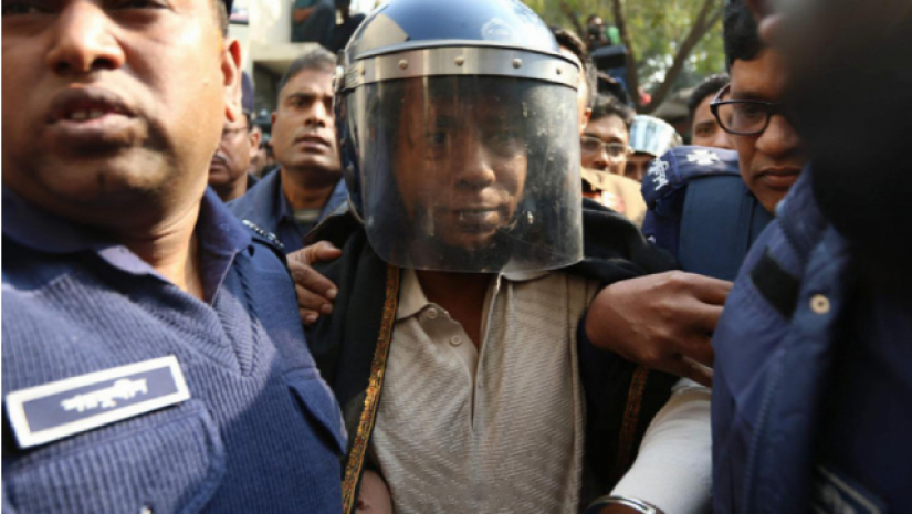 আদালতে নেওয়া হচ্ছে নূর হোসেনকে