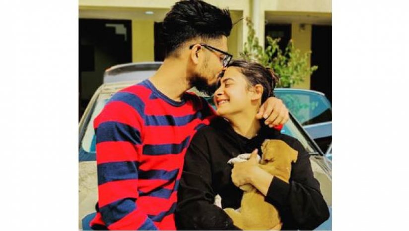 প্রেমিকের সঙ্গে পল্লবী